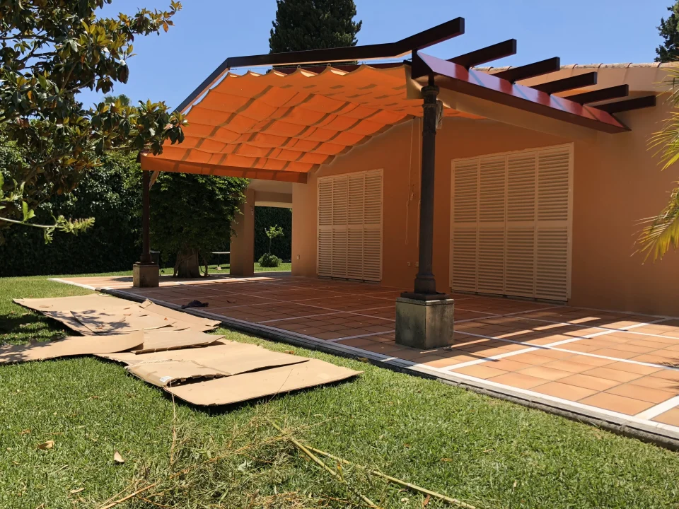 toldo o pérgola